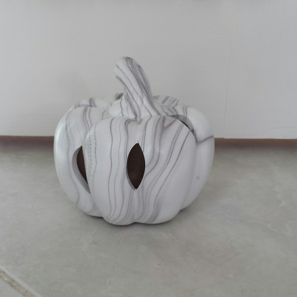 Ceramic Pumpkin - Picture 4 of 10